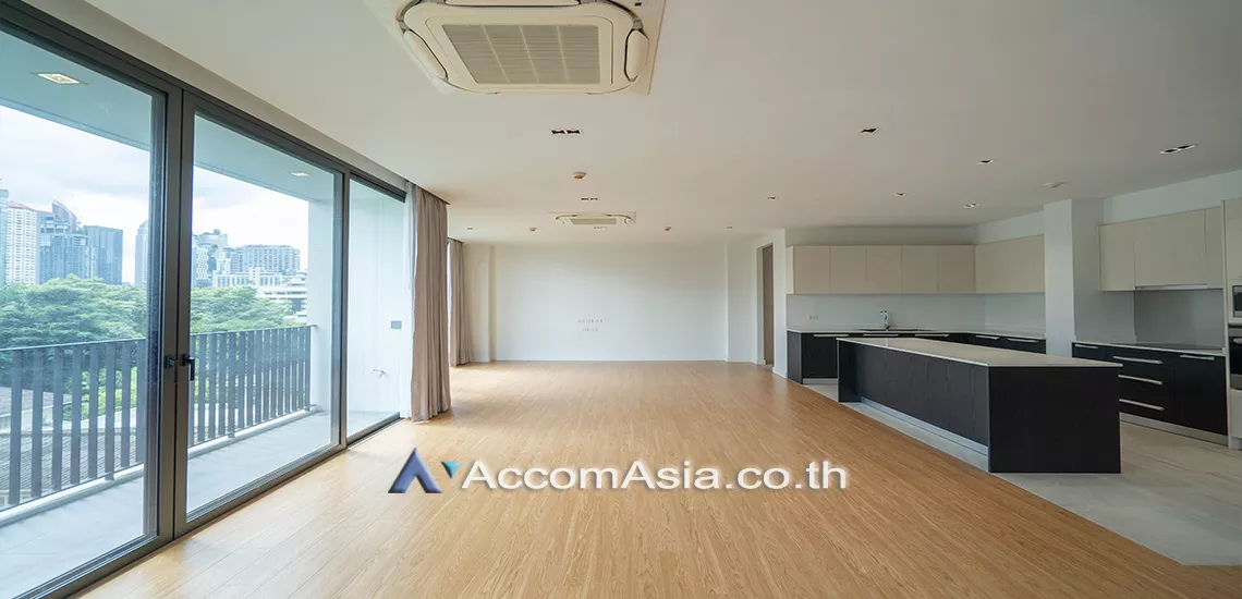  3 Bedrooms  Apartment For Rent in Sukhumvit, Bangkok  near BTS Thong Lo (AA30425)