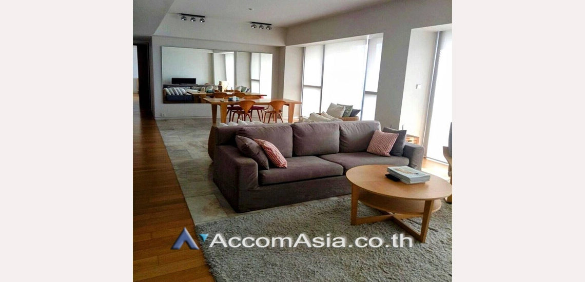 unitModern fully furnished condo with wide city view in Sathorn (AA21103)