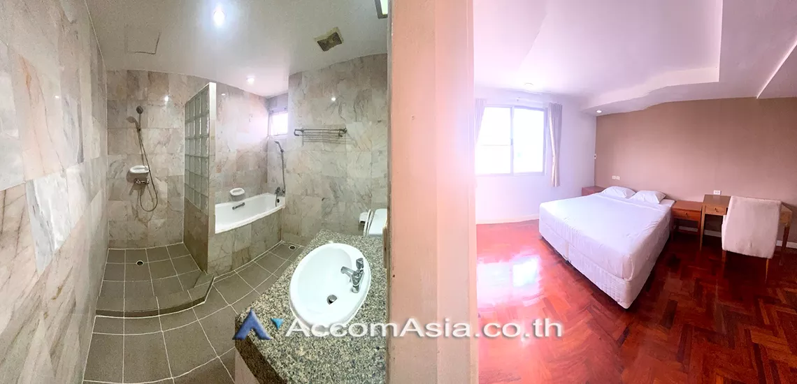 10  2 br Apartment For Rent in Sathorn ,Bangkok MRT Khlong Toei at Low rise Building AA30434