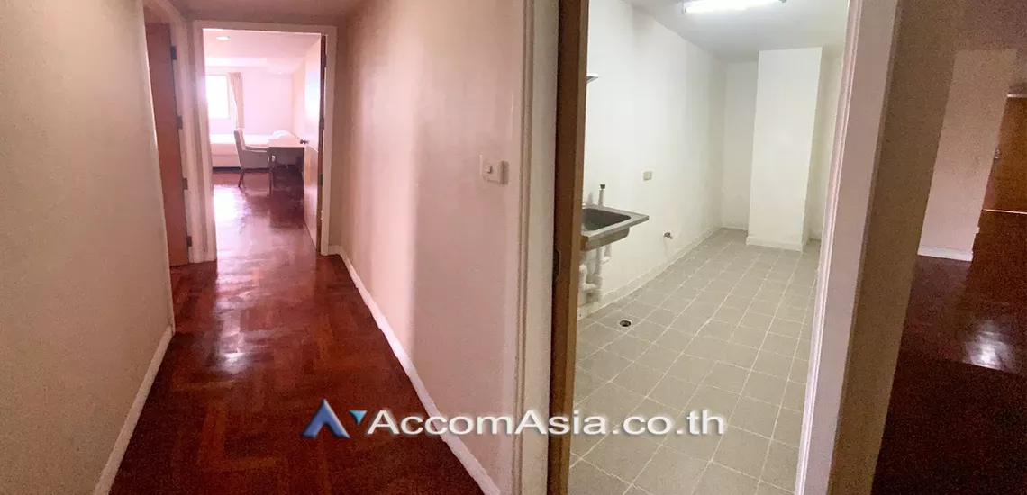 11  2 br Apartment For Rent in Sathorn ,Bangkok MRT Khlong Toei at Low rise Building AA30434