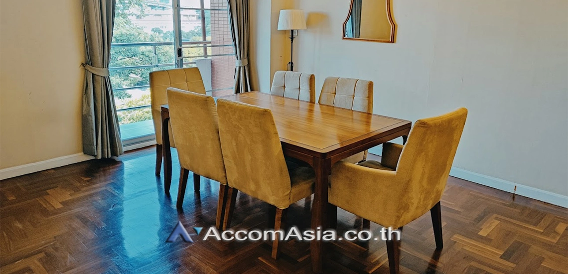 unit 3 Bedrooms  Apartment For Rent in Sathorn, Bangkok  near MRT Lumphini (AA30437)