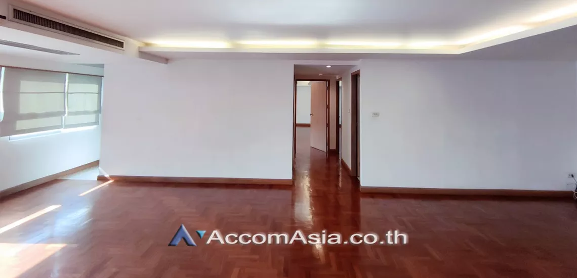  5 Bedrooms  Apartment For Rent in Sathorn, Bangkok  near MRT Khlong Toei (AA30438)