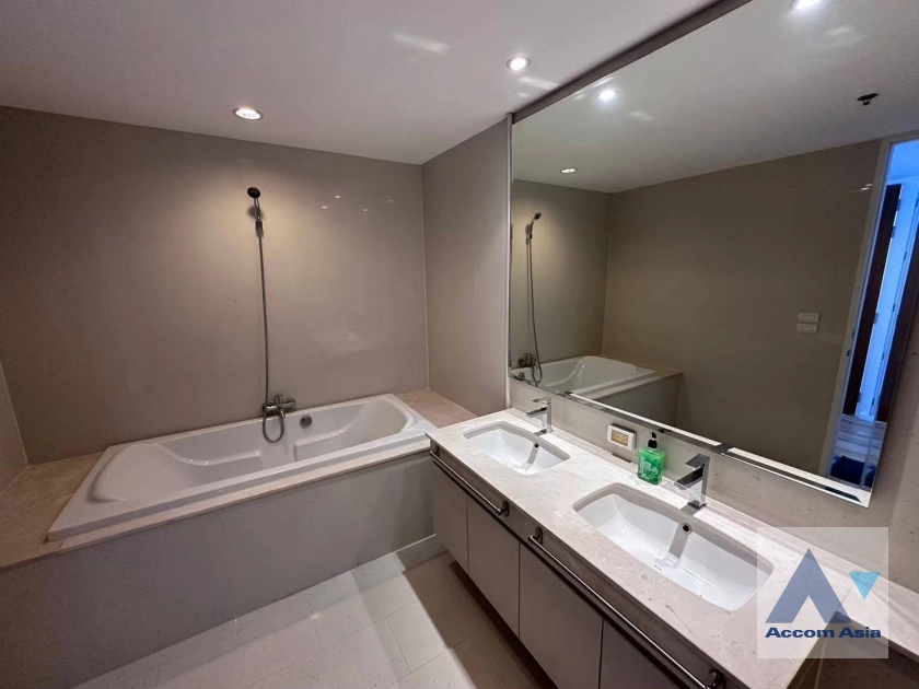 12  2 br Condominium for rent and sale in Ploenchit ,Bangkok BTS Chitlom at Royal Maneeya Executive Residence AA30439