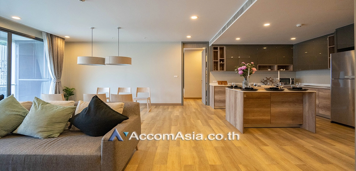 unitPet friendly | Modern-style apartment with open layout and warm interior (AA30442)