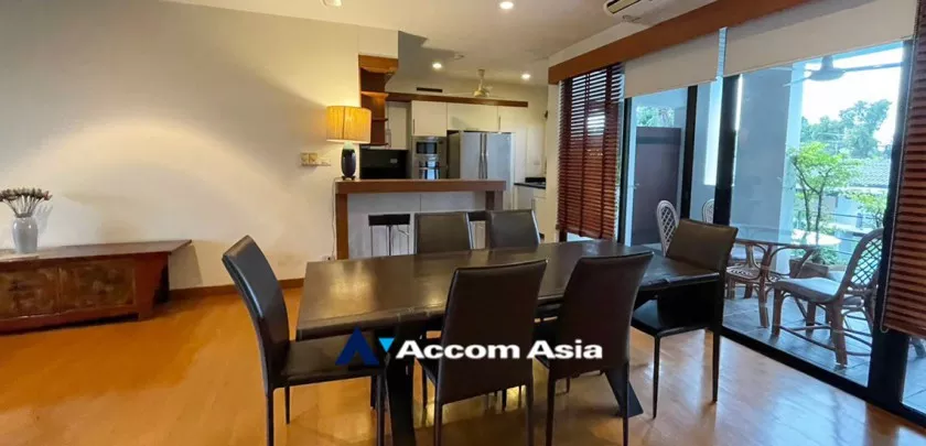  2 Bedrooms  Apartment For Rent in Phaholyothin, Bangkok  near BTS Ari (AA30445)