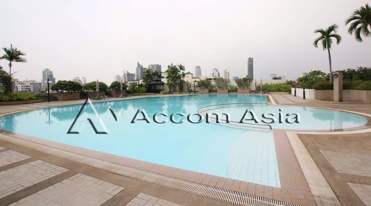 unit 3 Bedrooms  Condominium For Rent in Sukhumvit, Bangkok  near BTS Phrom Phong (24497)