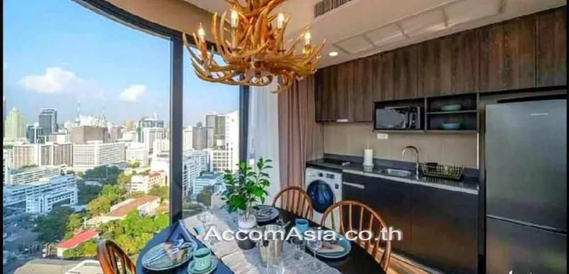  2 Bedrooms  Condominium For Rent in Silom, Bangkok  near MRT Sam Yan (AA30458)