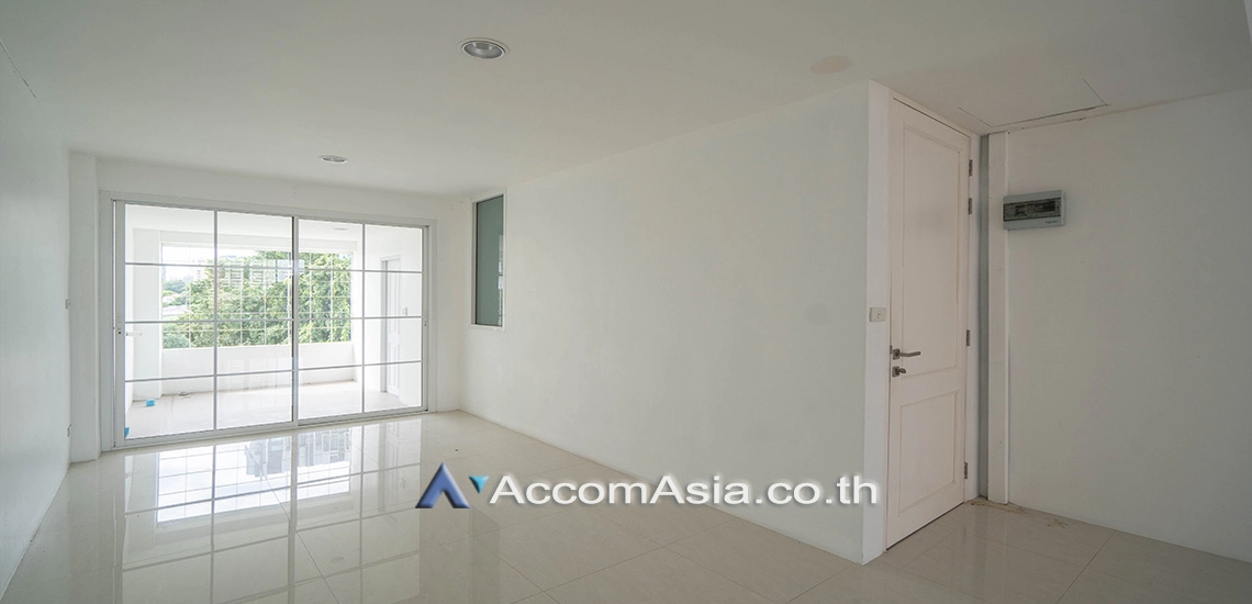 7  3 br Townhouse For Rent in Sukhumvit ,Bangkok BTS Ekkamai AA30465