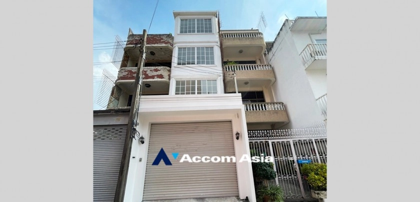 unitHome Office |  3 Bedrooms  Townhouse For Rent in Sukhumvit, Bangkok  near BTS Ekkamai (AA30465)