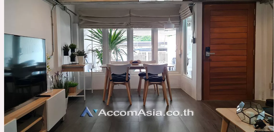  1  2 br House For Rent in Sukhumvit ,Bangkok BTS Phra khanong at Safe and local lifestyle Home AA30470