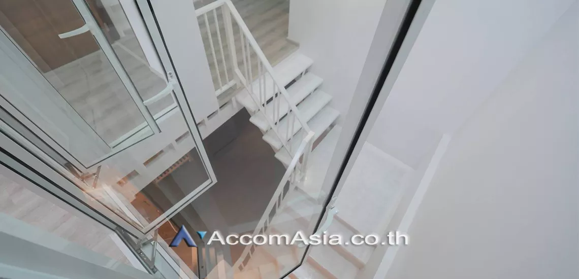 4  2 br House For Rent in Sukhumvit ,Bangkok BTS Phra khanong at Safe and local lifestyle Home AA30470