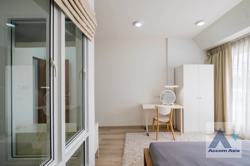 16  2 br Townhouse for rent and sale in Sukhumvit ,Bangkok BTS Phra khanong at Moo Baan Klongtan Nivet AA30470