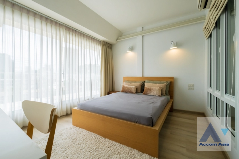 18  2 br Townhouse for rent and sale in Sukhumvit ,Bangkok BTS Phra khanong at Moo Baan Klongtan Nivet AA30470