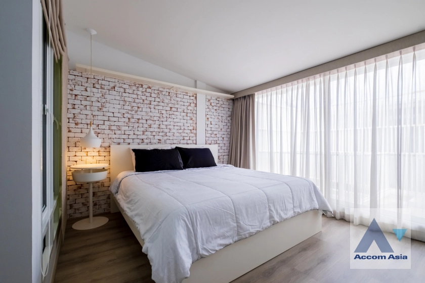 20  2 br Townhouse for rent and sale in Sukhumvit ,Bangkok BTS Phra khanong at Moo Baan Klongtan Nivet AA30470