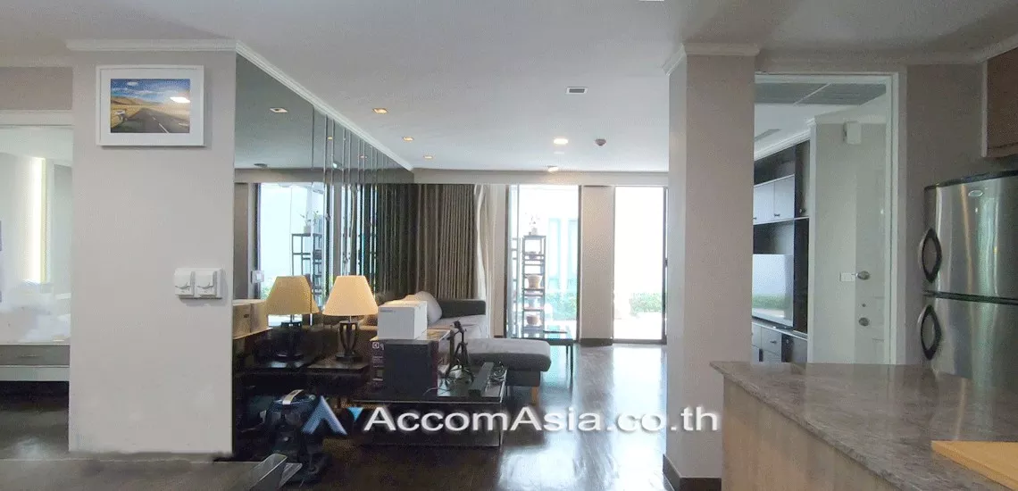  2 Bedrooms  Apartment For Rent in Ploenchit, Bangkok  near BTS Ploenchit (AA30471)