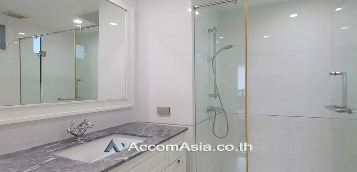 13  2 br Apartment For Rent in Ploenchit ,Bangkok BTS Ploenchit at Step to Lumpini Park AA30471