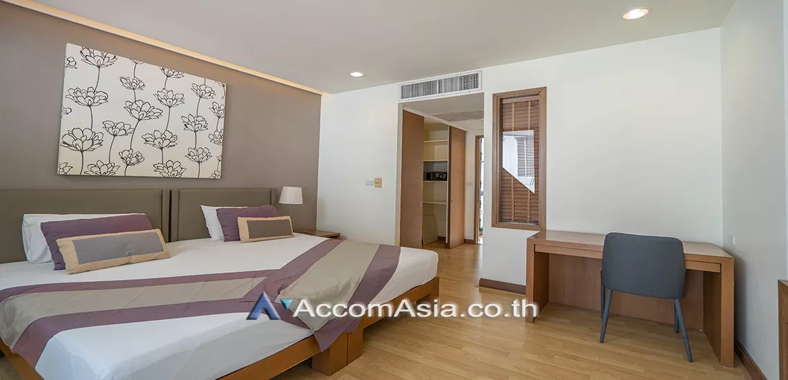 8  3 br Apartment For Rent in Ploenchit ,Bangkok BTS Ploenchit at Set on Landscape Court Yard AA30474