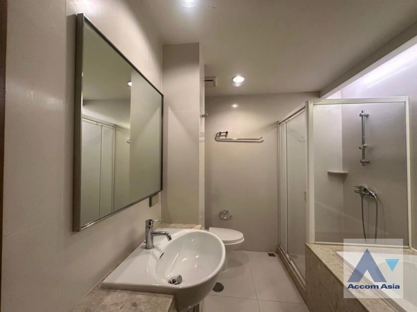 15  3 br Apartment for rent and sale in Ploenchit ,Bangkok BTS Ploenchit at Set on Landscape Court Yard AA30474