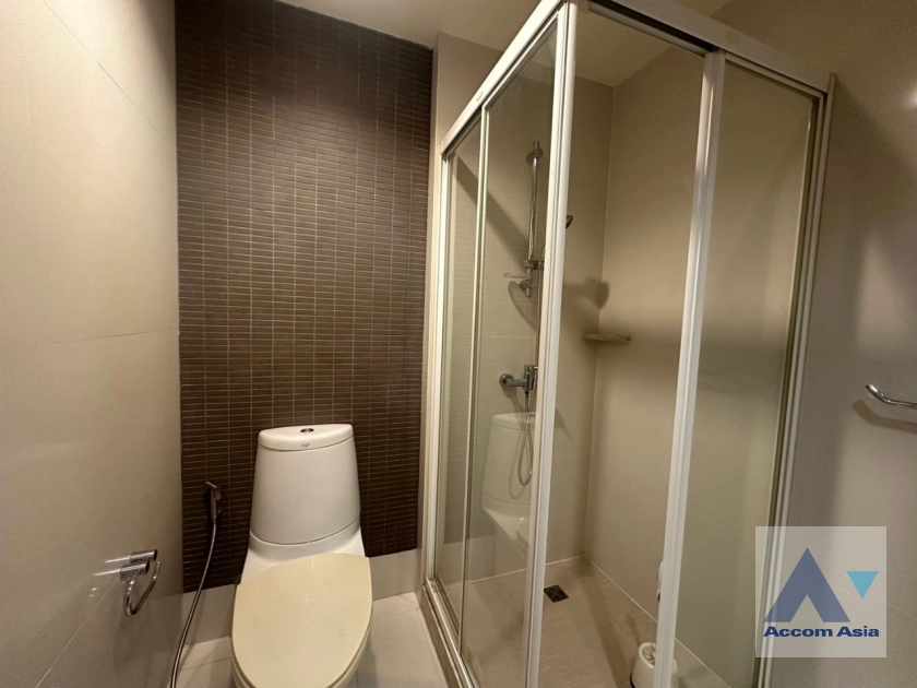 19  3 br Apartment for rent and sale in Ploenchit ,Bangkok BTS Ploenchit at Set on Landscape Court Yard AA30474