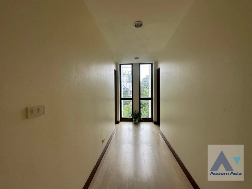 12  3 br Apartment for rent and sale in Ploenchit ,Bangkok BTS Ploenchit at Set on Landscape Court Yard AA30474
