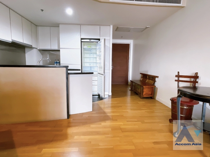 unit 1 Bedroom  Condominium For Rent & Sale in Sathorn, Bangkok  near BTS Chong Nonsi (AA30476)