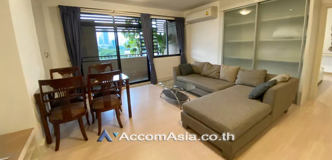 Pet friendly |  Cross Creek Condominium  2 Bedroom for Rent BTS Ekkamai in Sukhumvit Bangkok