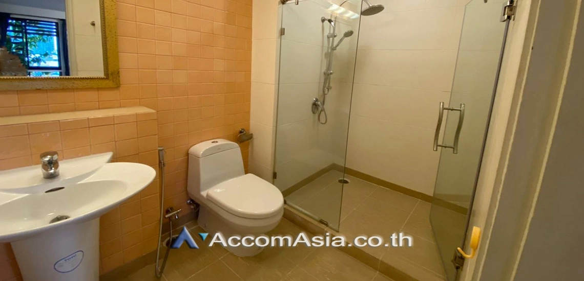 10  2 br Condominium For Rent in Sukhumvit ,Bangkok BTS Ekkamai at Cross Creek AA30480