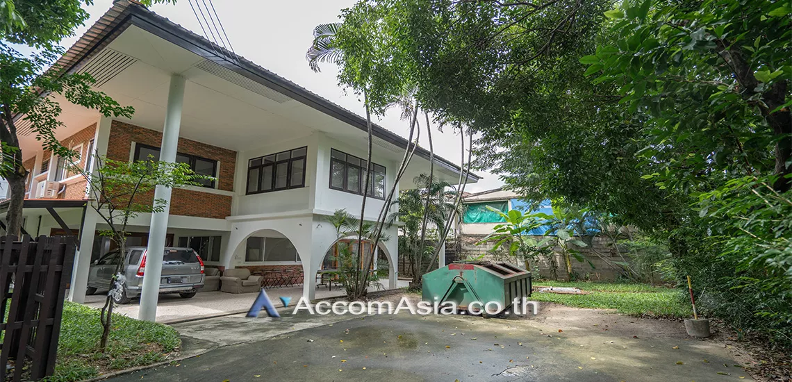  2  4 br House For Rent in Ratchadapisek ,Bangkok  at Thai Village AA30492