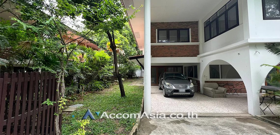  1  4 br House For Rent in Ratchadapisek ,Bangkok  at Thai Village AA30492