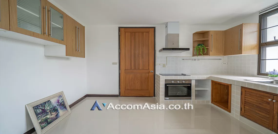 6  2 br Apartment For Rent in Sathorn ,Bangkok BRT Thanon Chan at The Spacious And Bright Dwelling AA30493