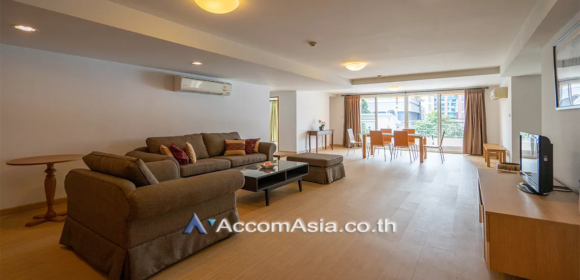 Pet friendly |  3 Bedrooms  Condominium For Rent in Sukhumvit, Bangkok  near BTS Phrom Phong (AA30513)