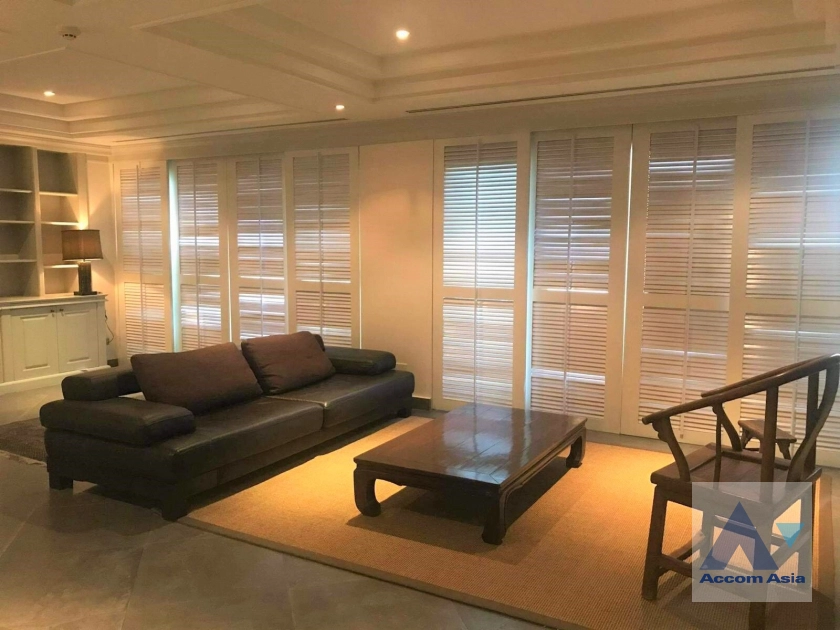 unit 3 Bedrooms  Condominium For Rent in Sathorn, Bangkok  near MRT Lumphini (AA30515)