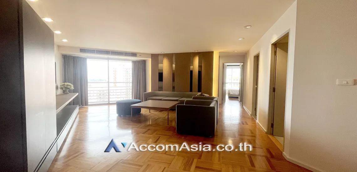  2 Bedrooms  Apartment For Rent in Sathorn, Bangkok  near BTS Chong Nonsi (AA30522)