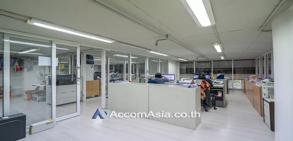 12  Condominium For Sale in Sukhumvit ,Bangkok BTS Thong Lo at Moon Tower AA30532