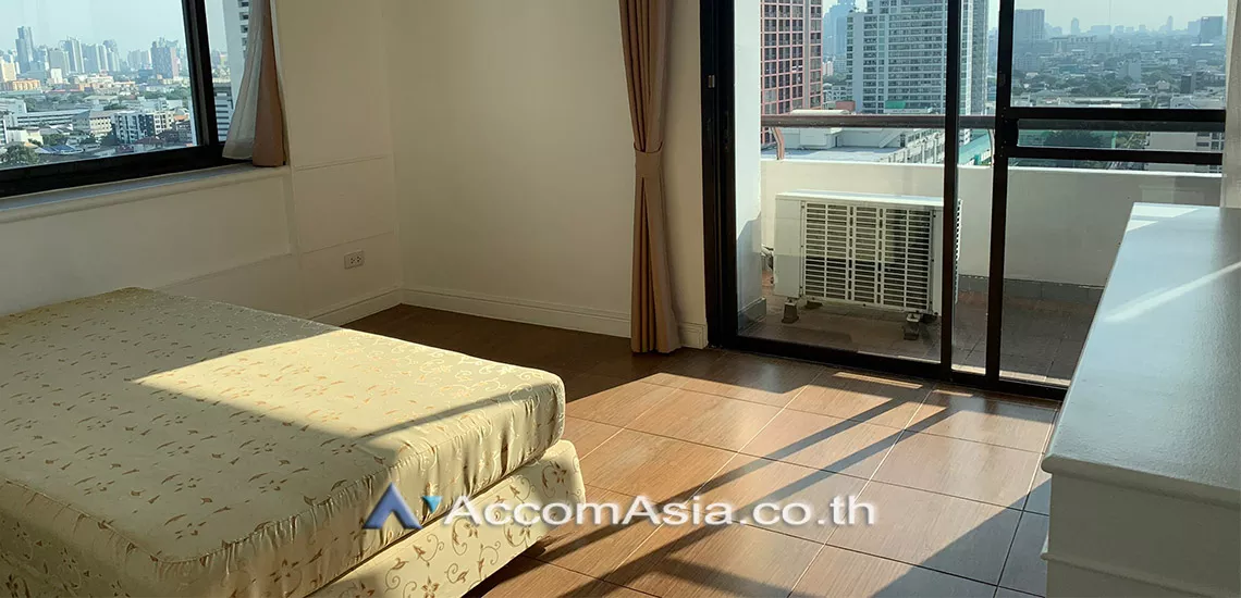 11  3 br Apartment For Rent in Phaholyothin ,Bangkok BTS Ari at Simply Delightful - Convenient AA30534
