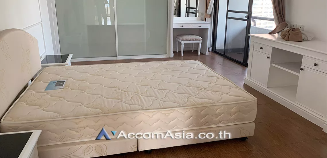 9  3 br Apartment For Rent in Phaholyothin ,Bangkok BTS Ari at Simply Delightful - Convenient AA30534
