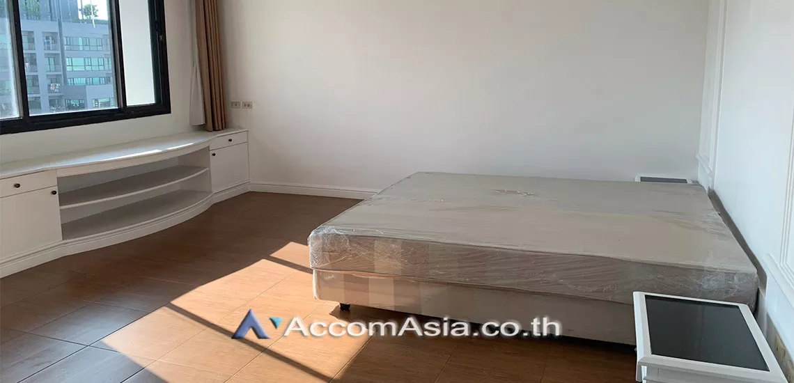 10  3 br Apartment For Rent in Phaholyothin ,Bangkok BTS Ari at Simply Delightful - Convenient AA30534