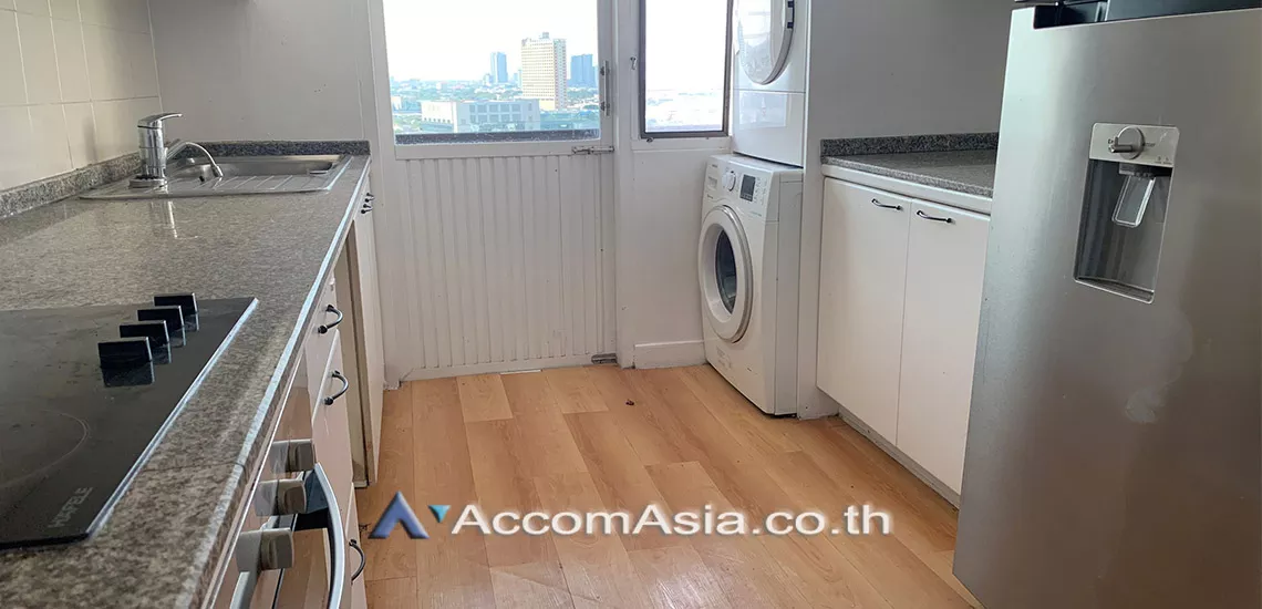 6  3 br Apartment For Rent in Phaholyothin ,Bangkok BTS Ari at Simply Delightful - Convenient AA30535
