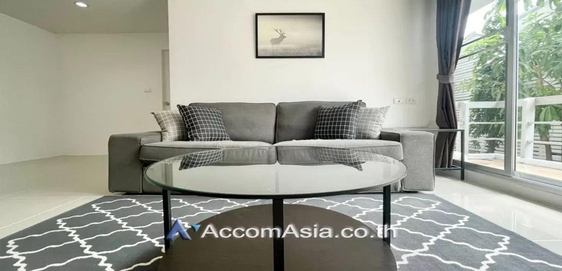 unit 2 Bedrooms  Condominium For Rent in Sukhumvit, Bangkok  near BTS On Nut (AA30546)