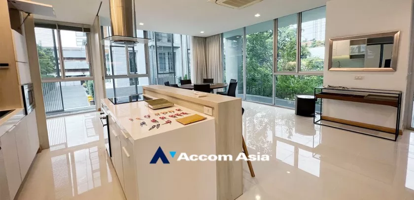 13  3 br House For Rent in Ratchadapisek ,Bangkok MRT Phetchaburi at Modern Executive Houses Compound AA30548