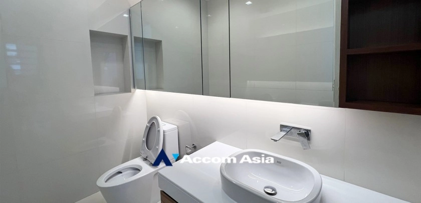 24  3 br House For Rent in Ratchadaphisek ,Bangkok MRT Phetchaburi at Hem 52 At Rama 9 AA30548