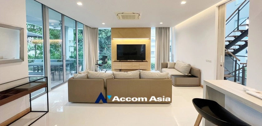  1  3 br House For Rent in Ratchadaphisek ,Bangkok MRT Phetchaburi at Hem 52 At Rama 9 AA30548