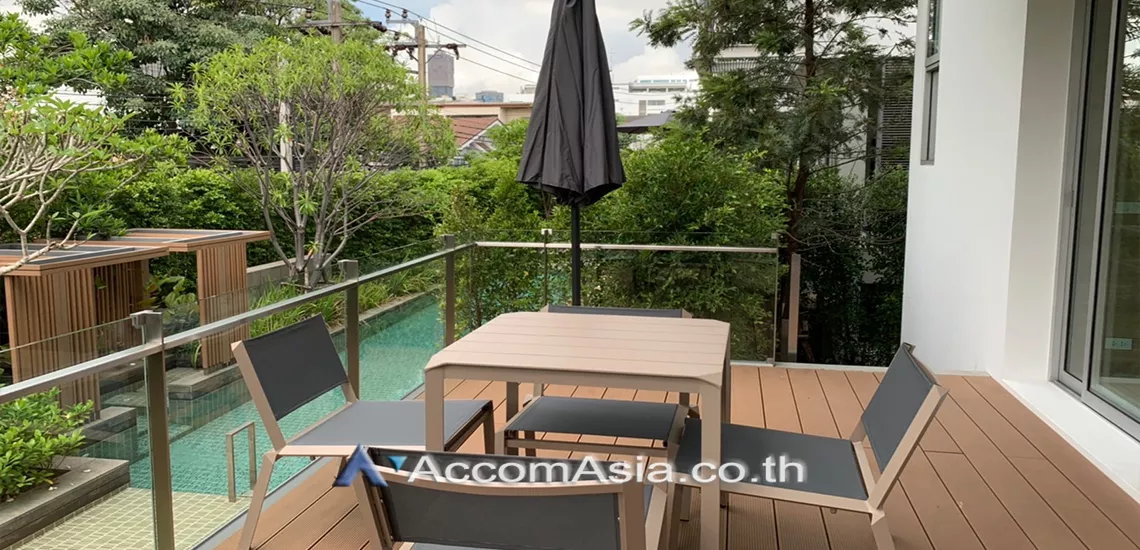 10  2 br House for rent and sale in Ratchadaphisek ,Bangkok MRT Phetchaburi at Modern Executive Houses Compound AA30549