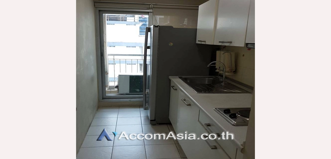 unit 2 Bedrooms  Condominium For Rent & Sale in Silom, Bangkok  near BTS Chong Nonsi (AA30557)