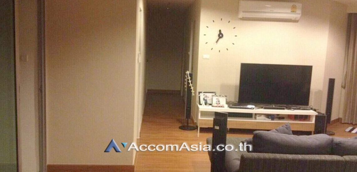  3 Bedrooms  Condominium For Rent in Ratchadapisek, Bangkok  near MRT Rama 9 (AA30565)