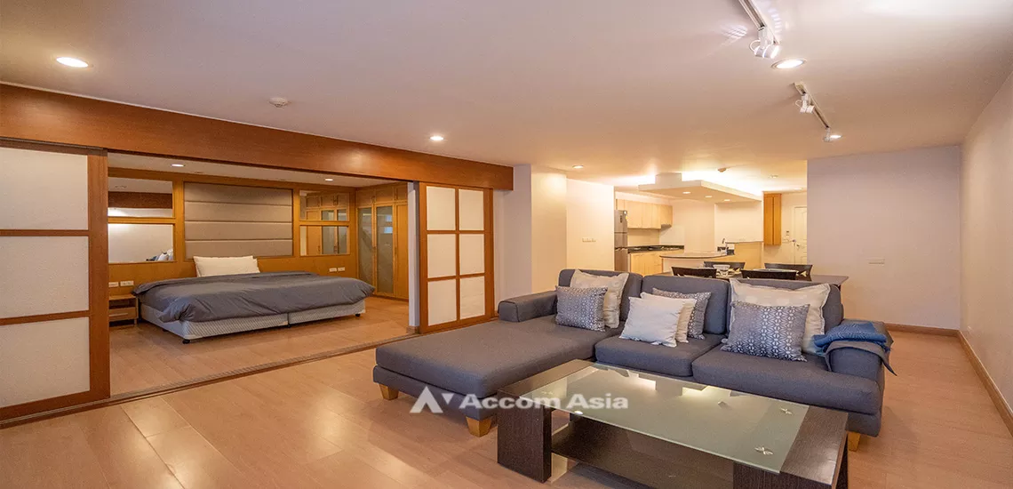 2  1 br Apartment For Rent in Ploenchit ,Bangkok BTS Ratchadamri at Step to Lumpini Park AA30570