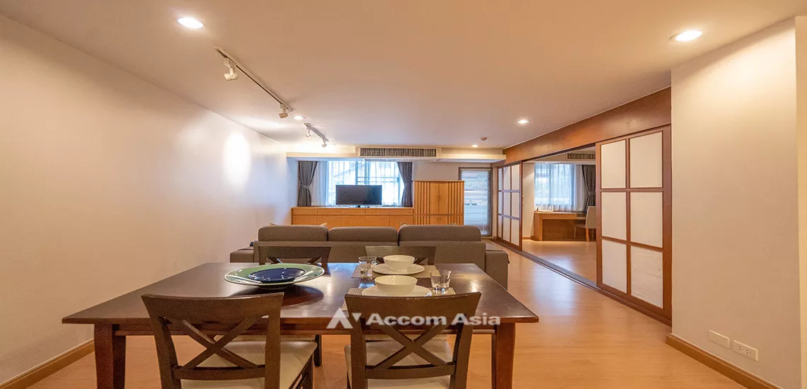  1  1 br Apartment For Rent in Ploenchit ,Bangkok BTS Ratchadamri at Step to Lumpini Park AA30570