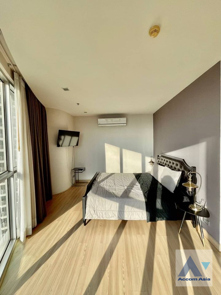 5  1 br Condominium for rent and sale in Sukhumvit ,Bangkok BTS Phra khanong at Sky Walk Condominium AA30574
