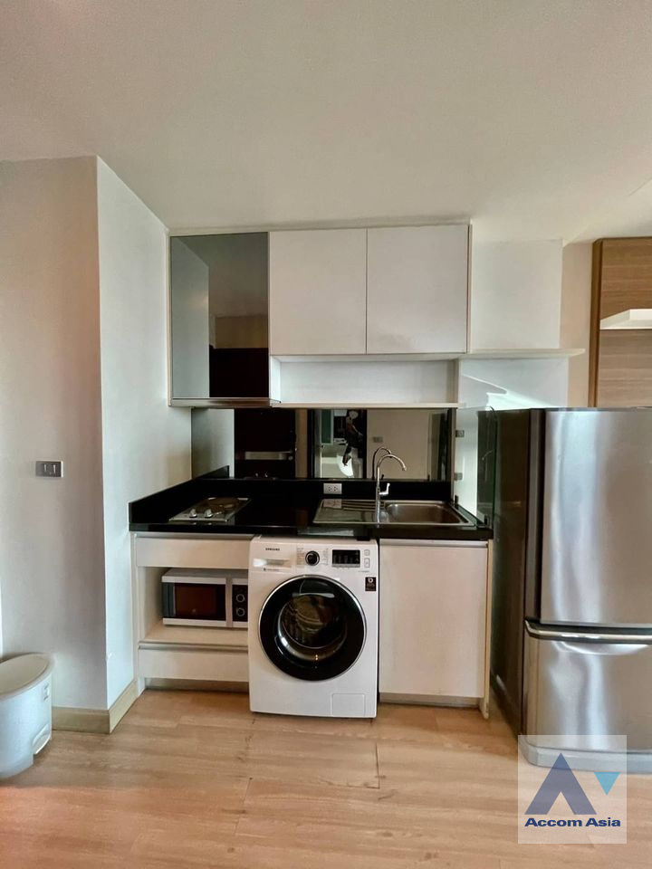 4  1 br Condominium for rent and sale in Sukhumvit ,Bangkok BTS Phra khanong at Sky Walk Condominium AA30574