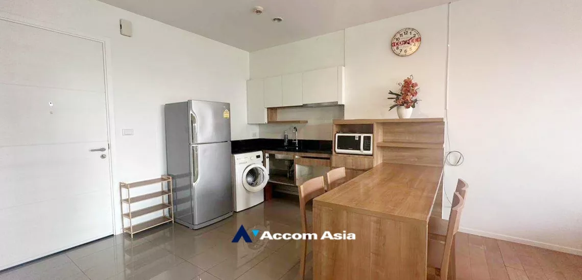unit 2 Bedrooms  Condominium For Rent in Sukhumvit, Bangkok  near BTS On Nut (AA30581)